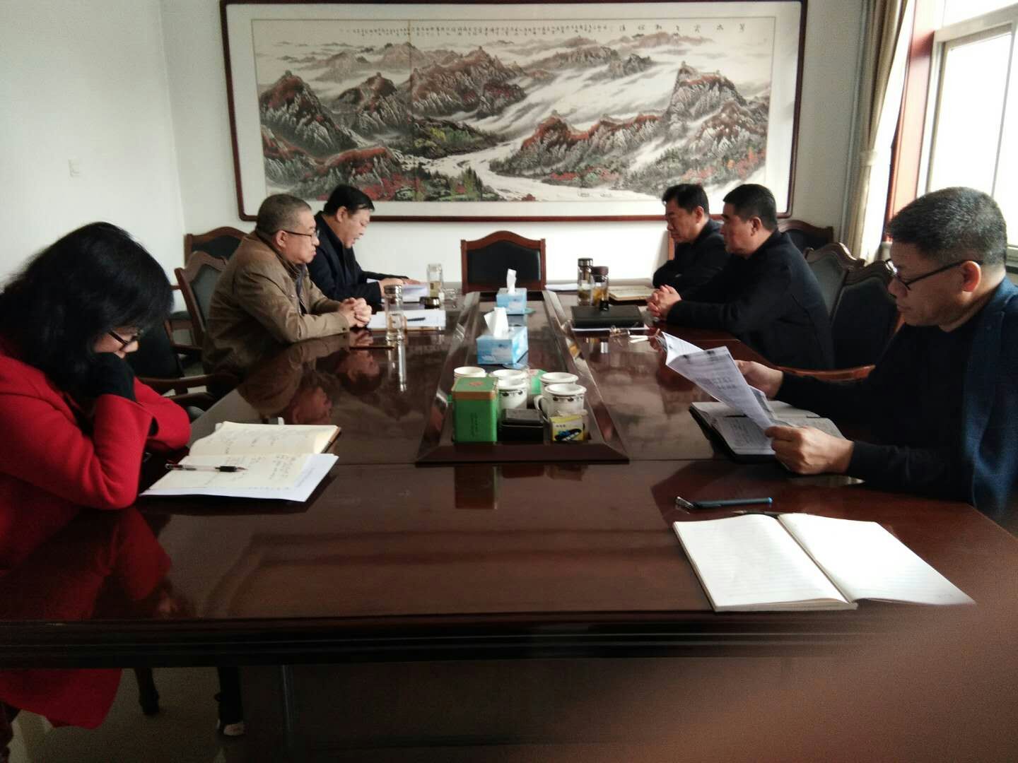 民主生活會(huì)照片.jpg